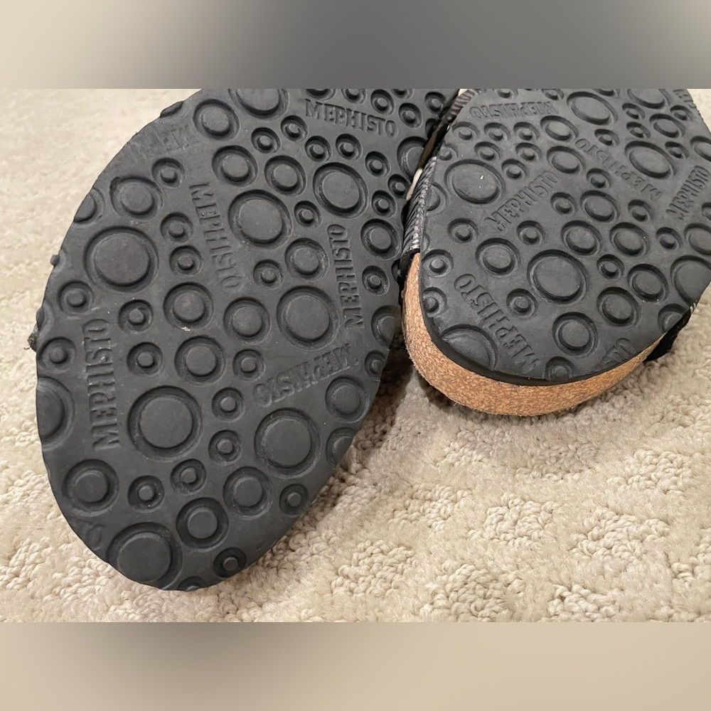 Mephisto Lyla Sandals  38 EUC - Picture 8 of 15